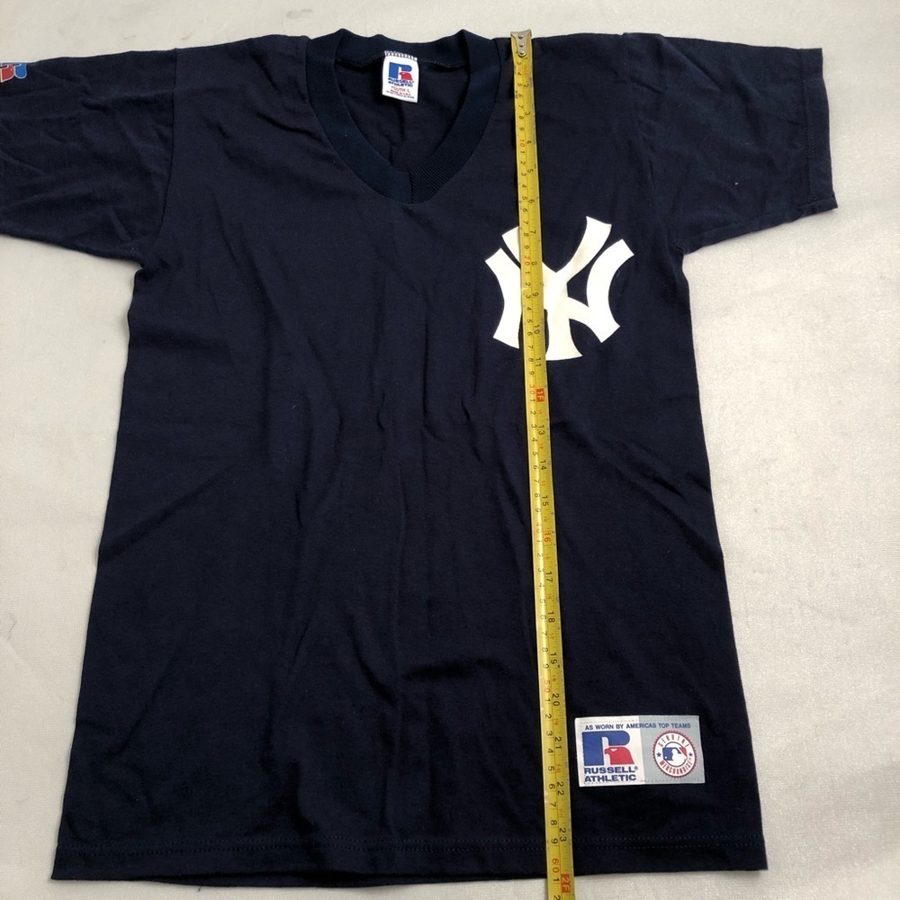 Russell Athletics New York Yankees navy blue baseball logo v-neck t-shirt - Picture 2 of 3